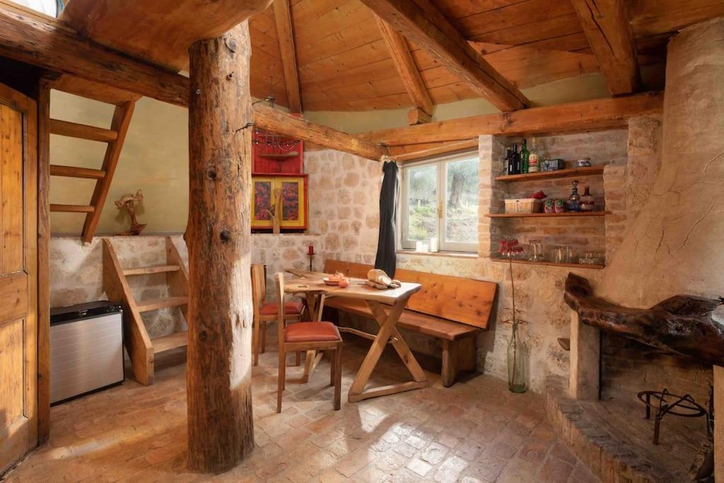 הוילה Paramonas  Margaritis'S Treehouse מראה חיצוני תמונה